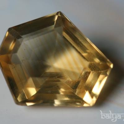 Citrine [4.68 ct]